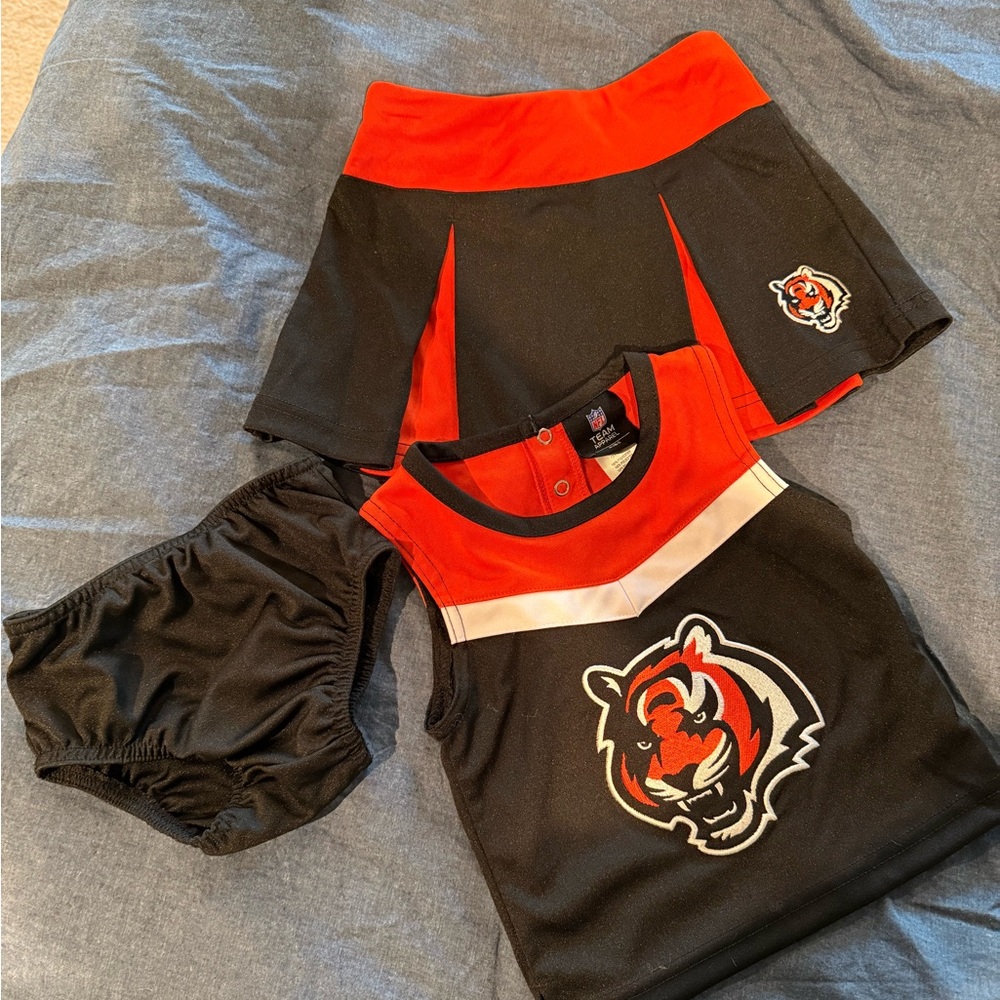 NFL Team Apparel Bengals Outfit